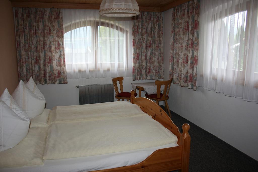 Ferienwohnung Haus Ampferstein Telfes im Stubai Zimmer foto